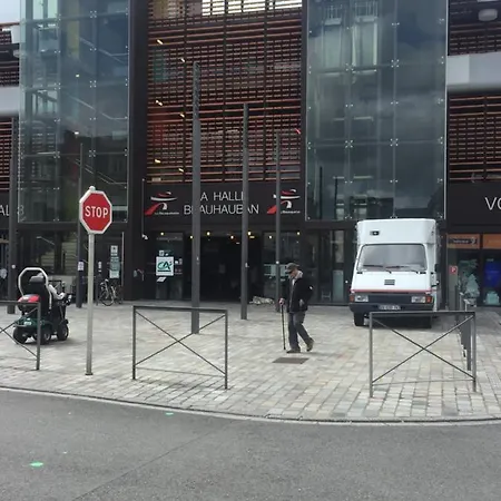 Moderne Au Centre * Tarbes